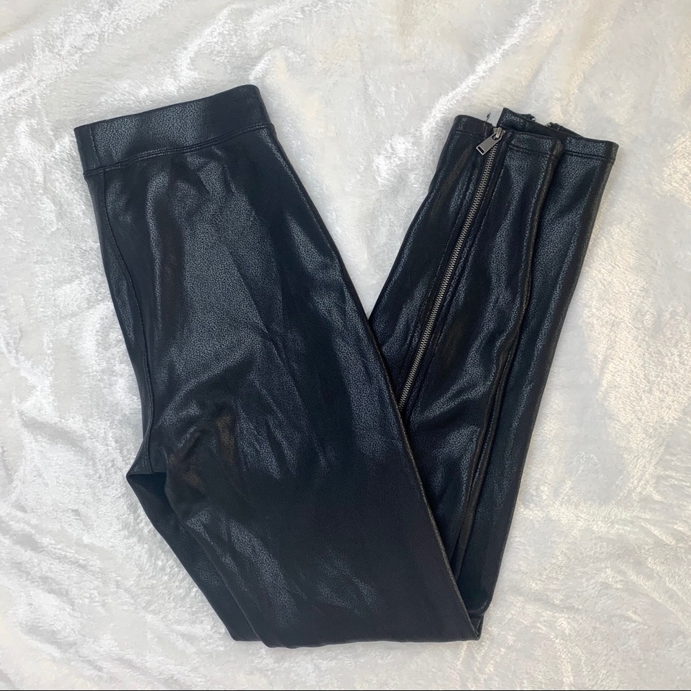 Express textured leggings